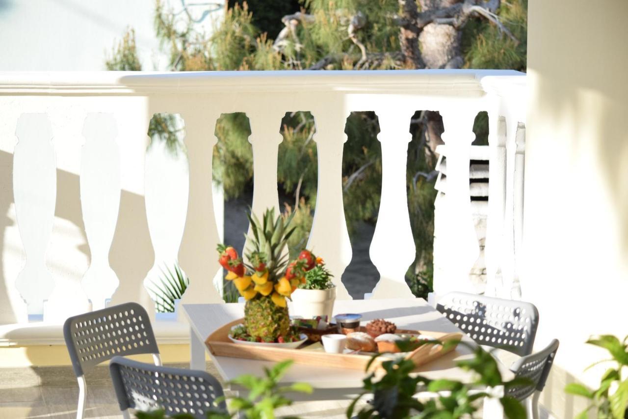 Dolcesosta B&B Marina Di Pulsano Extérieur photo